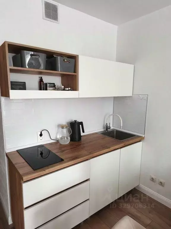 Студия Свердловская область, Екатеринбург ул. Юмашева, 6 (25.0 м) - Фото 2