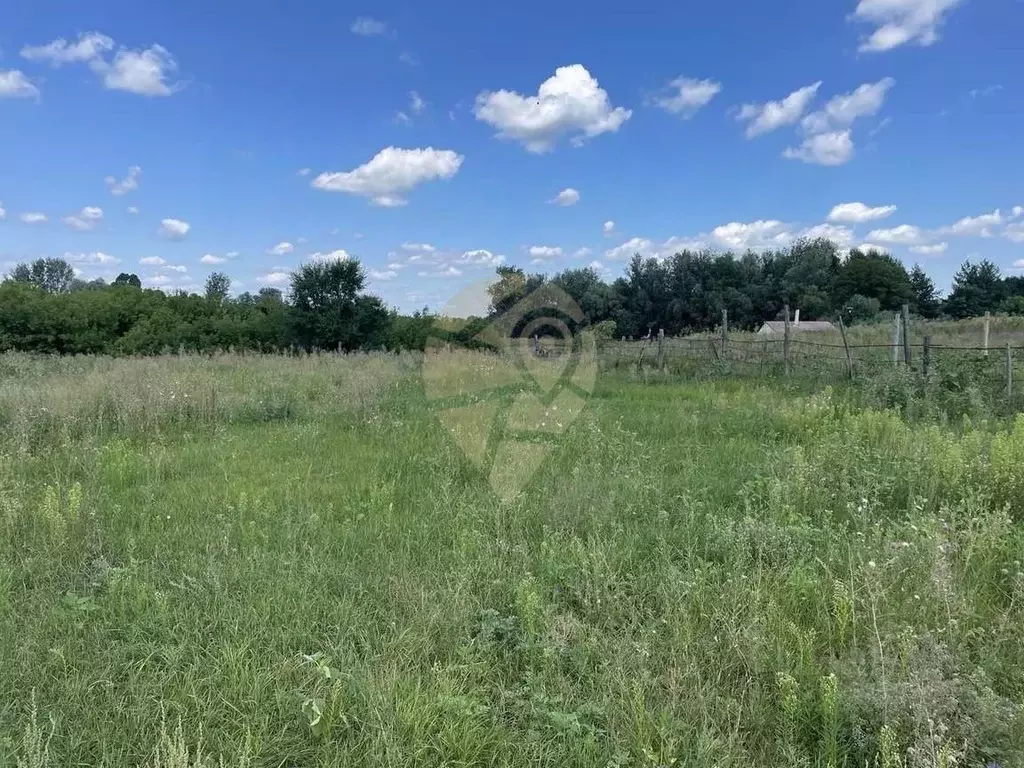 Участок в Белгородская область, Старооскольский городской округ, с. ... - Фото 1