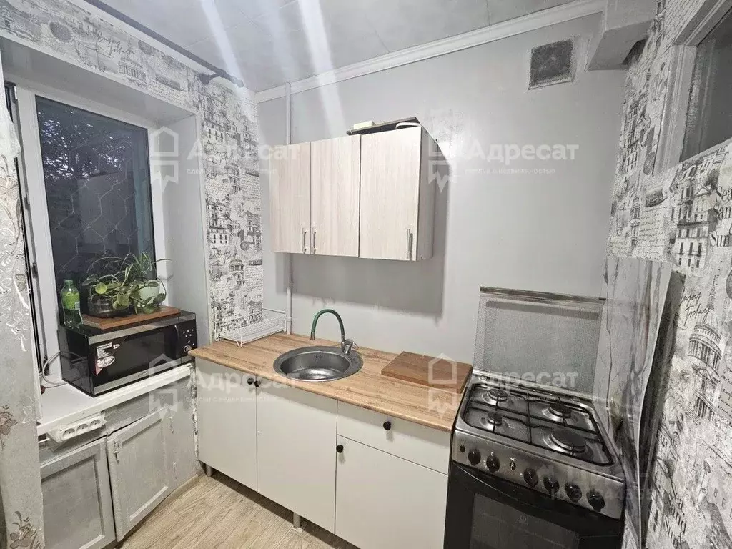 1-к кв. Волгоградская область, Волгоград ул. Дегтярева, 4 (30.8 м) - Фото 0