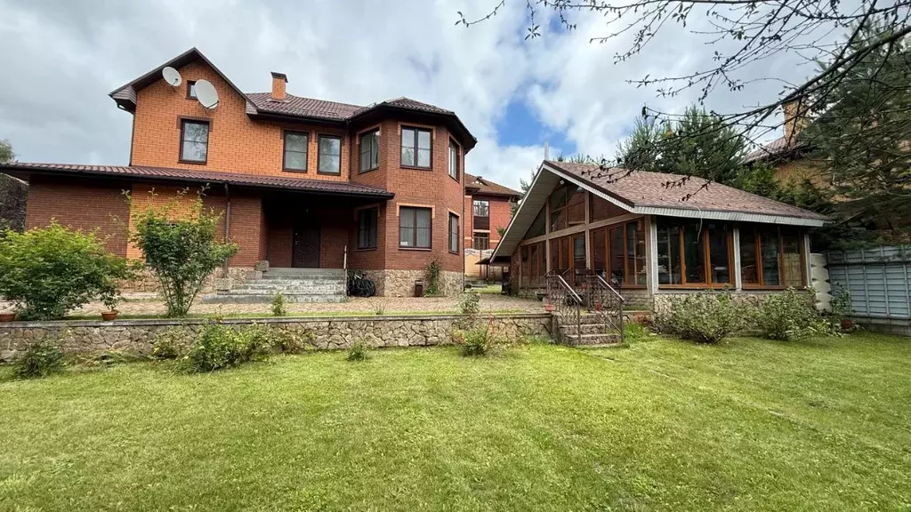 Коттедж в Москва д. Бурцево, ул. Новобурцевская (216 м) - Фото 1