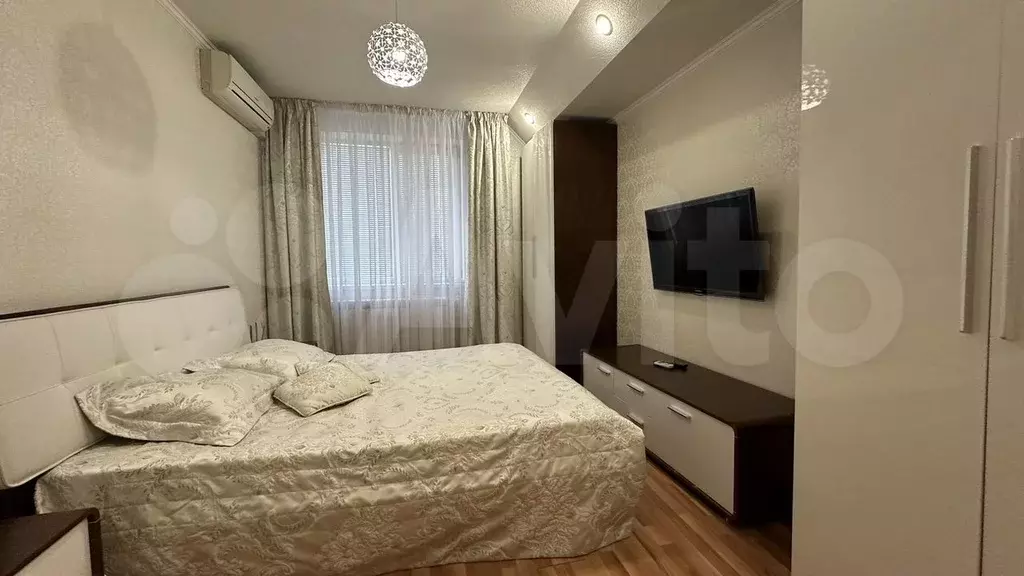 2-к. квартира, 72,8 м, 1/7 эт. - Фото 0