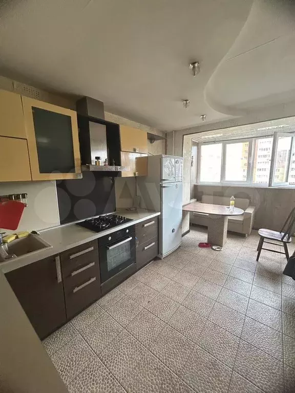 1-к. квартира, 45 м, 4/10 эт. - Фото 1