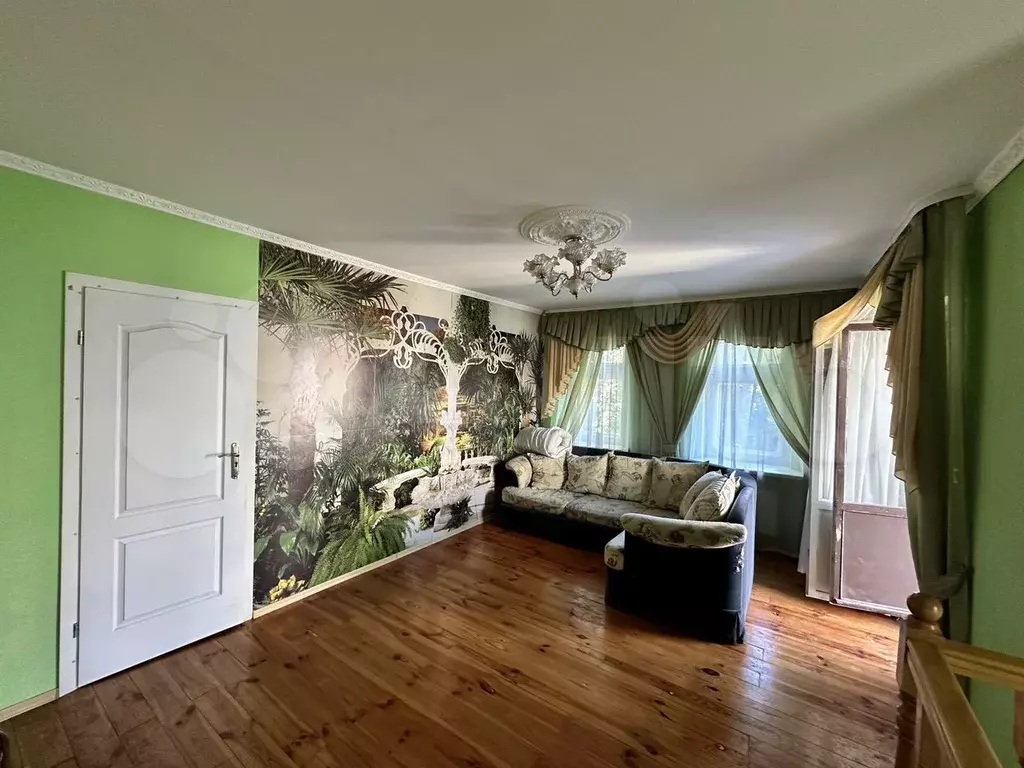 5-к. квартира, 180 м, 1/1 эт. - Фото 1