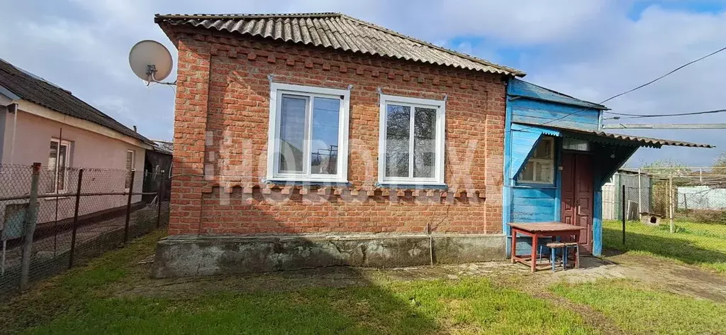 Дом в Краснодарский край, Каневская ст-ца ул. Красноармейская, 50 (46 ... - Фото 1