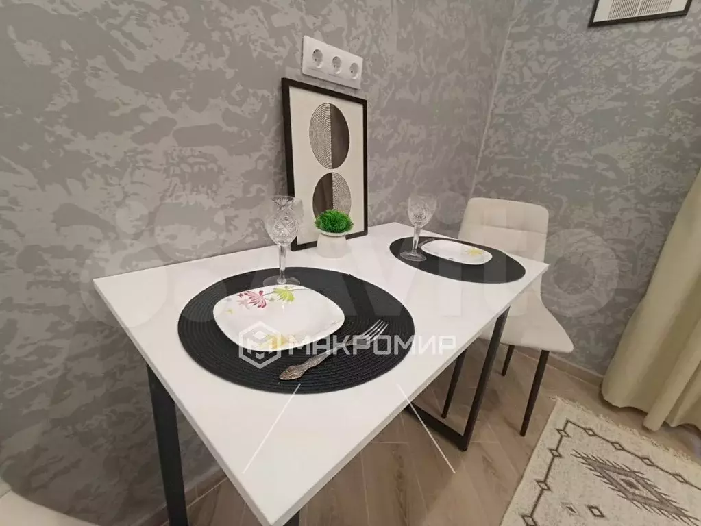 1-к. квартира, 38 м, 8/15 эт. - Фото 0