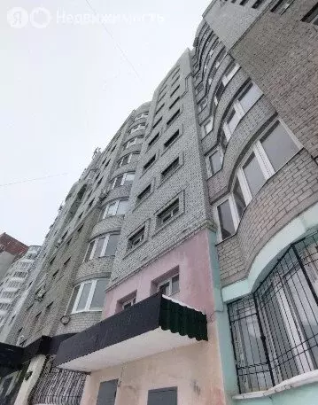 2-комнатная квартира: Тюмень, улица Александра Матросова, 1к2 (77 м) - Фото 1