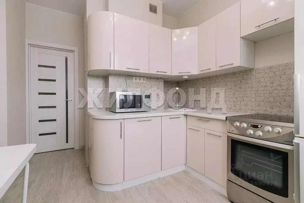 2-к кв. Новосибирская область, Новосибирск Новосибирская ул., 27 (51.5 ... - Фото 1