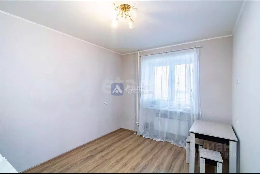1-к кв. Тюменская область, Тюмень ул. Елизарова, 12 (40.0 м) - Фото 1