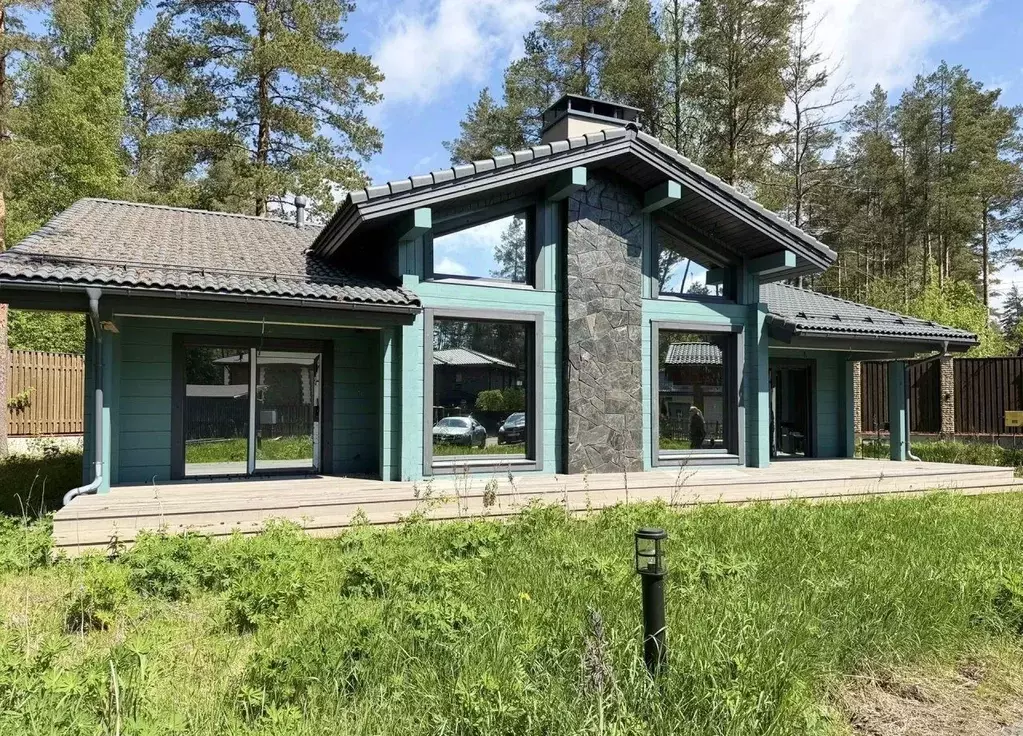 Дом в Ленинградская область, Выборгский район, Рощино городской ... - Фото 2