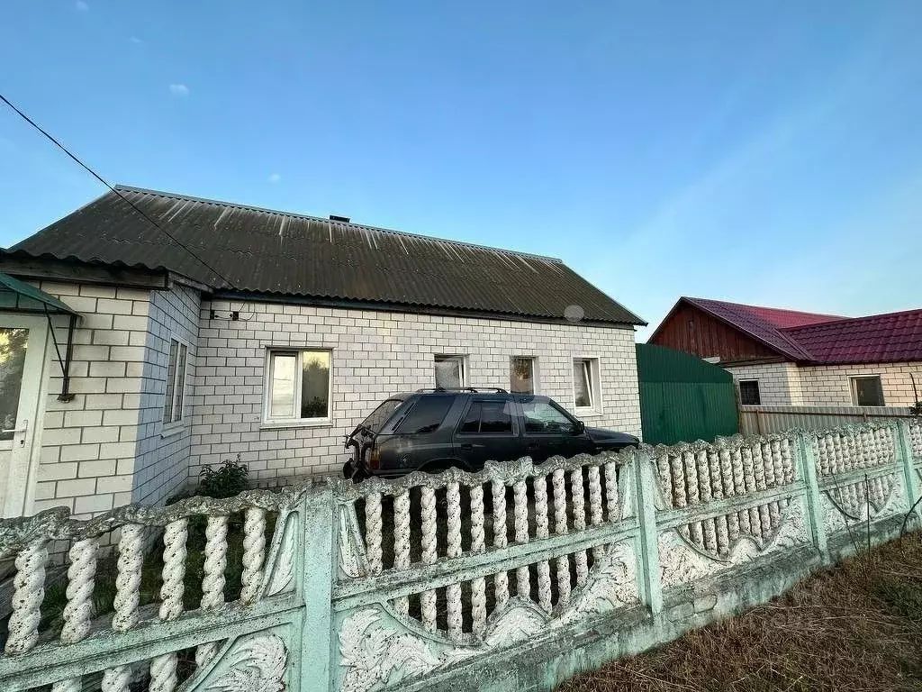 Дом в Брянская область, Брянск ул. Менжинского (94 м) - Фото 0