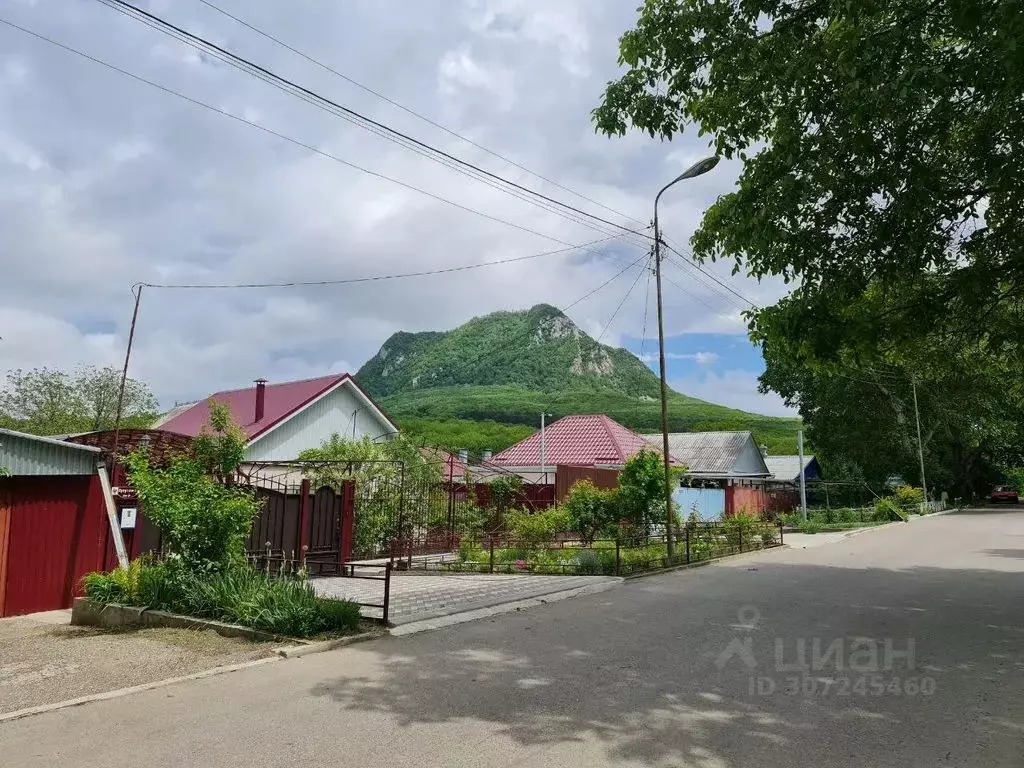 Дом в Ставропольский край, Железноводск ул. Кутузова, 43 (200 м) - Фото 0