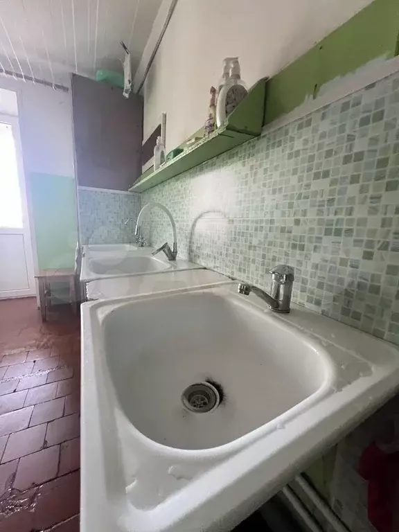 Комната 13 м в 4-к., 5/5 эт. - Фото 1