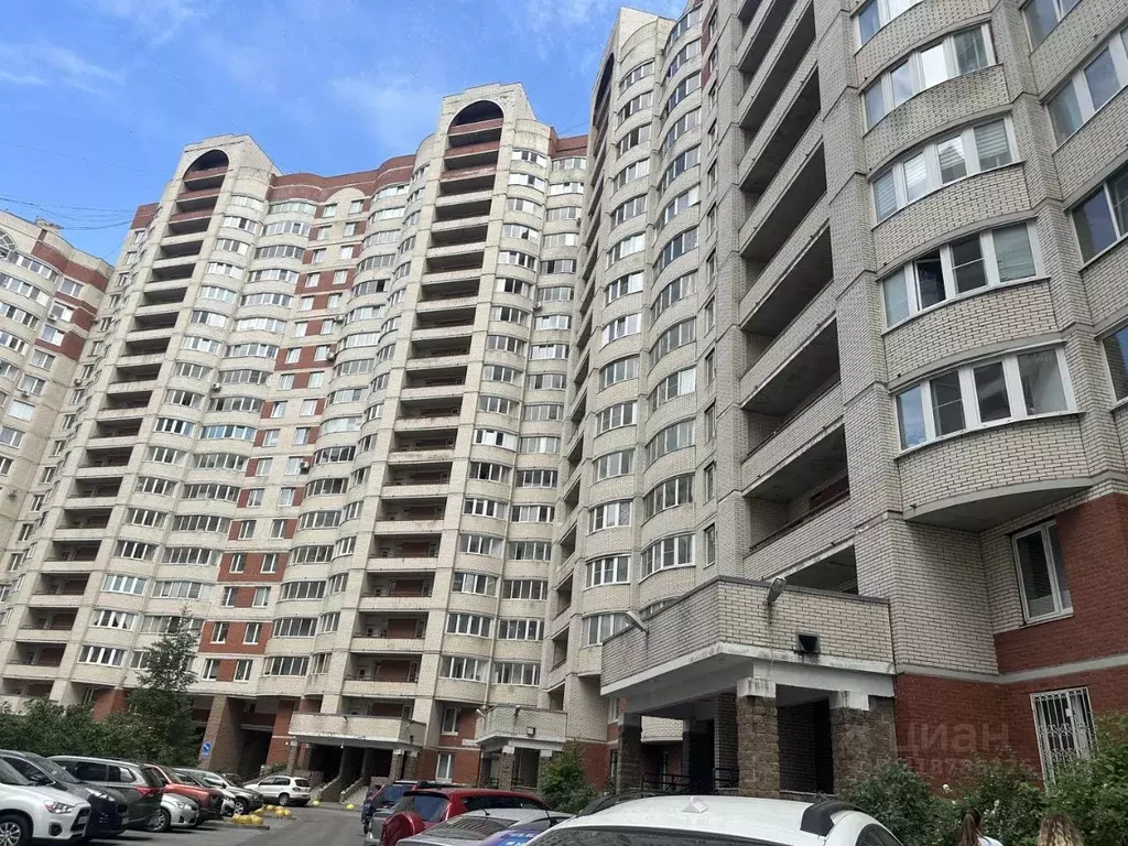3-к кв. Санкт-Петербург ул. Латышских Стрелков, 15к2 (93.0 м) - Фото 0