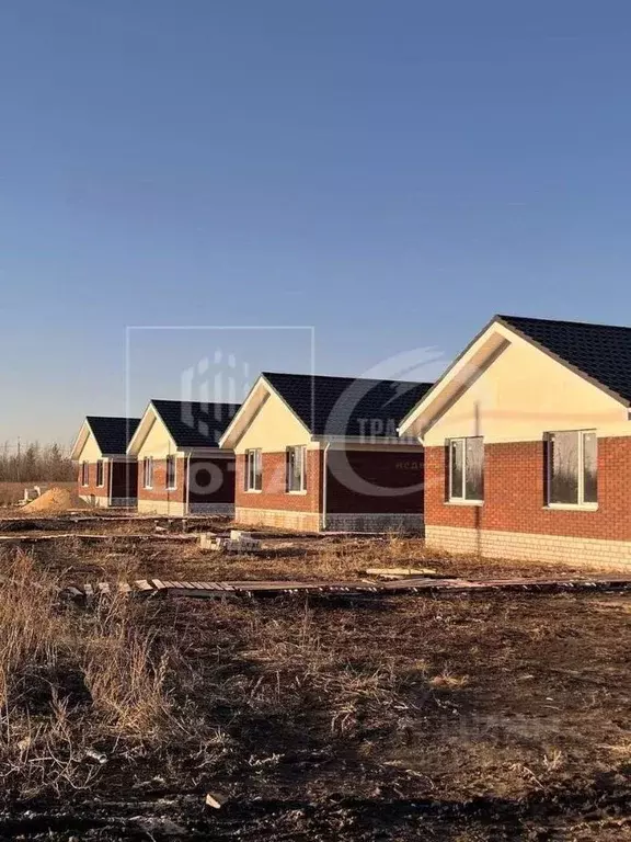 Дом в Воронежская область, с. Новая Усмань, Соловьиный мкр  (100 м) - Фото 0