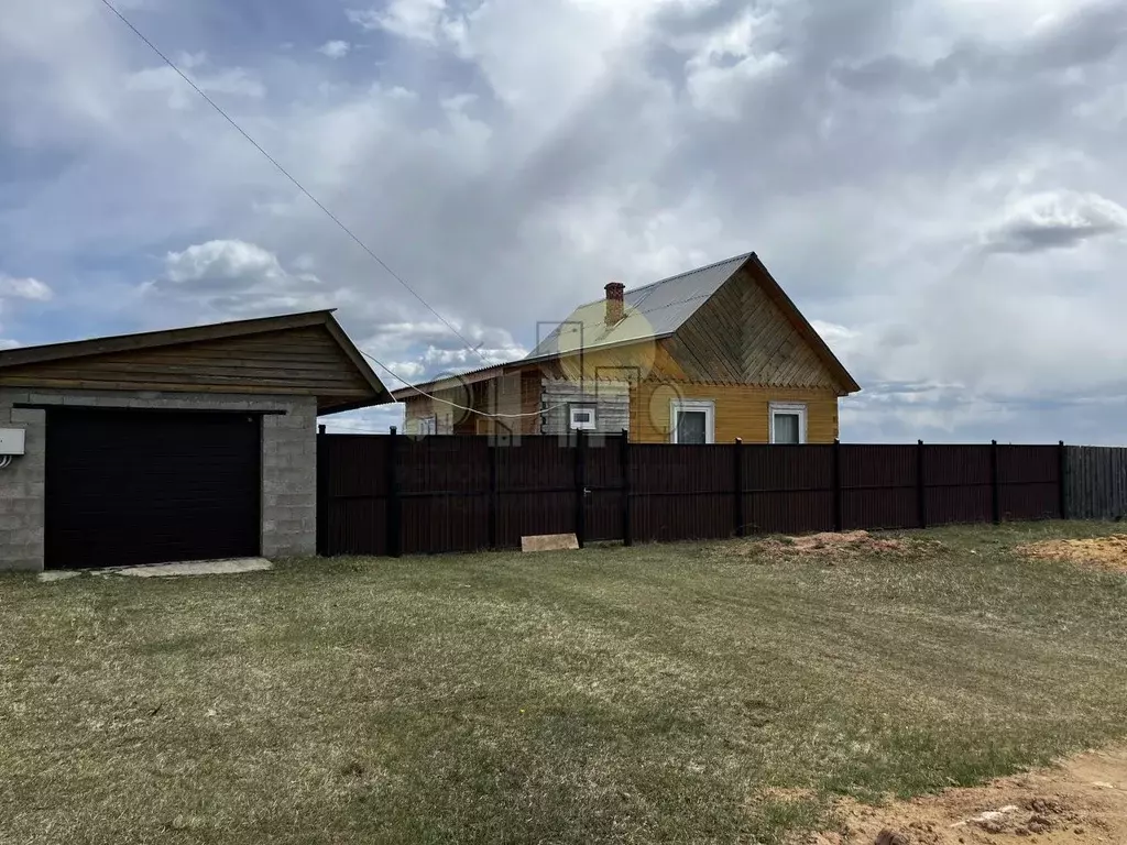 Дом в Иркутская область, Эхирит-Булагатский район, пос. Усть-Ордынский ... - Фото 1