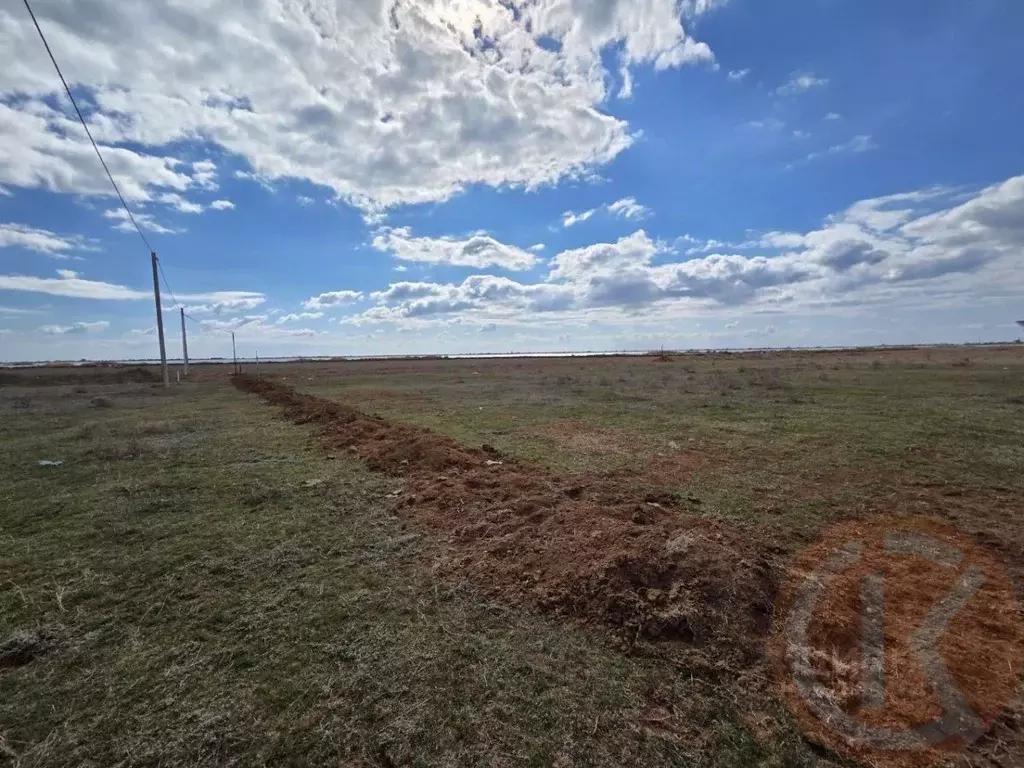 Участок в Крым, Сакский район, Суворовское с/пос, с. Великое  (69.0 ... - Фото 1