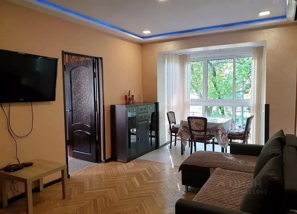 1-к кв. Краснодарский край, Сочи ул. Конституции СССР, 8 (42.0 м) - Фото 2