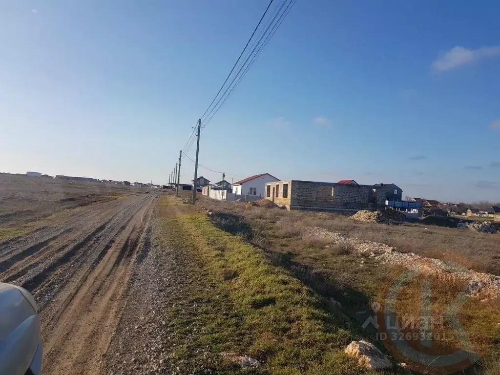 Участок в Крым, Сакский район, с. Суворовское ул. Спутниковая, 18 (8.0 ... - Фото 1