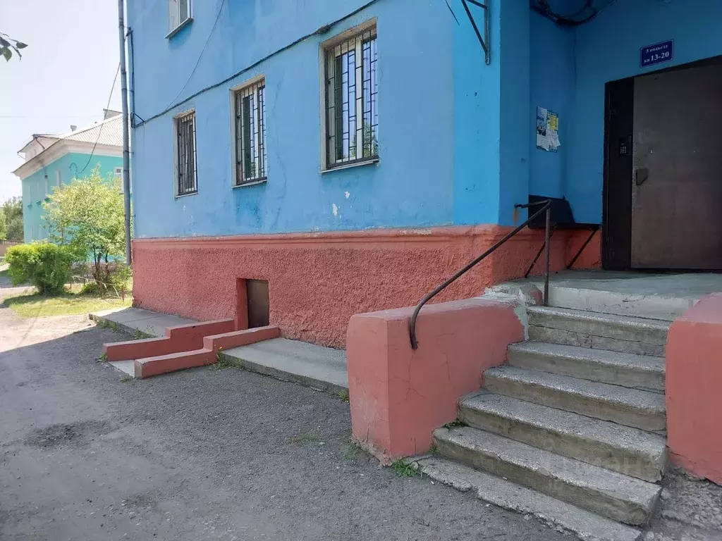 2-к кв. Иркутская область, Черемхово ул. Дударского, 3 (60.8 м) - Фото 0