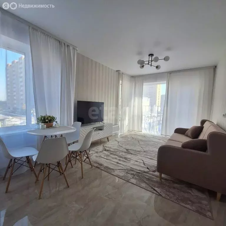 2-комнатная квартира: Тюмень, улица Молодогвардейцев, 5к1 (62.4 м) - Фото 2