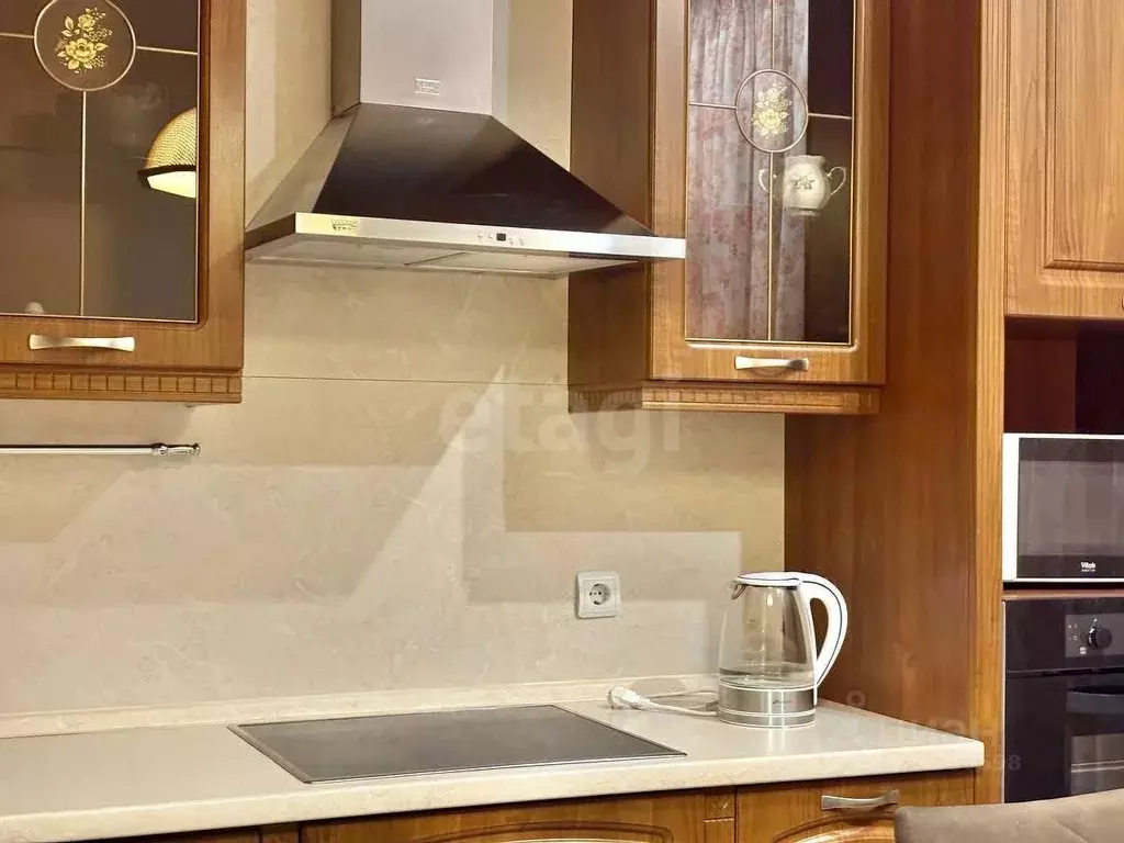 2-к кв. Тюменская область, Тюмень ул. Газовиков, 43 (75.0 м) - Фото 2