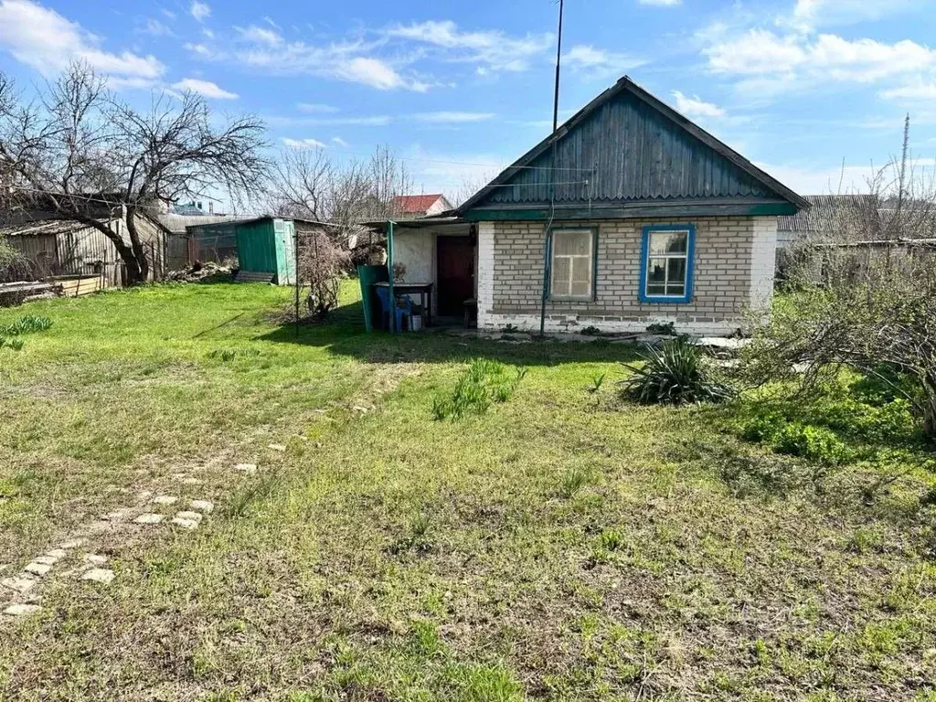 Дом в Ростовская область, Белая Калитва Вокзальная ул. (20 м) - Фото 0