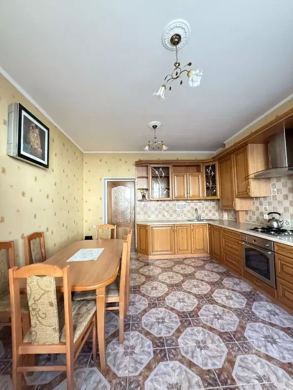 3-к кв. Калининградская область, Калининград Красная ул., 261А (99.4 ... - Фото 1
