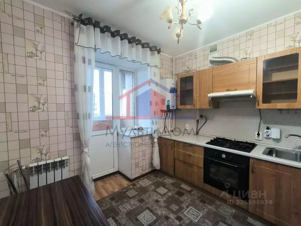 2-к кв. Белгородская область, Губкин ул. Дзержинского, 115Б (58.7 м) - Фото 2