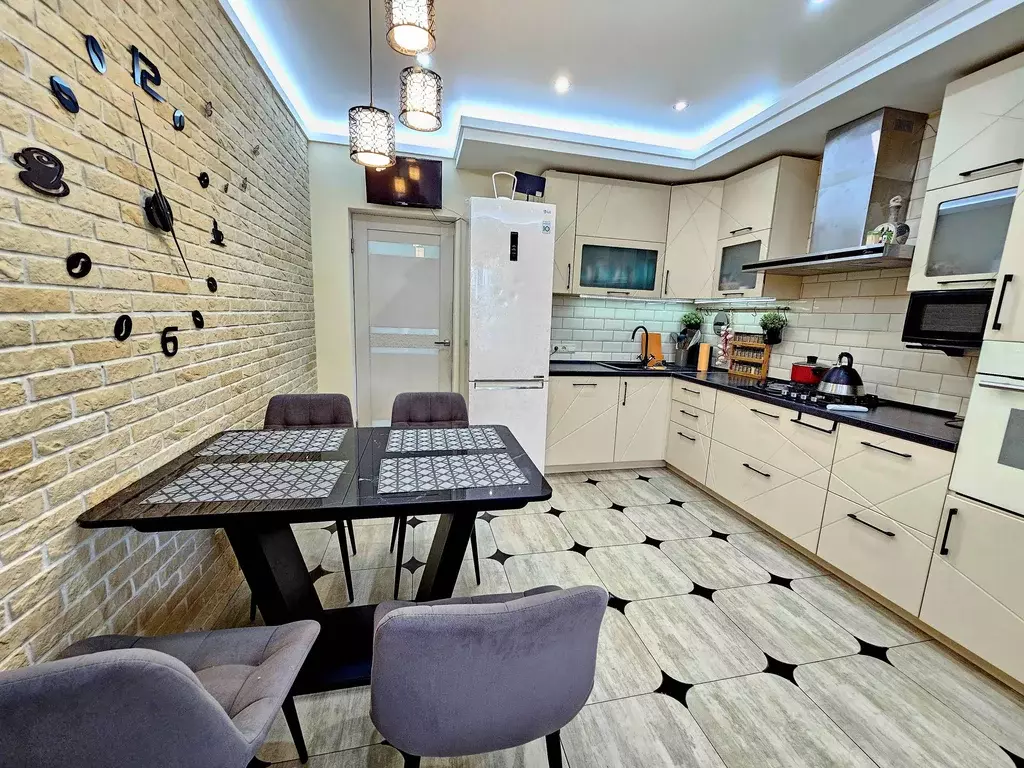 Продаётся 2-к квартира, 78 м - Фото 0
