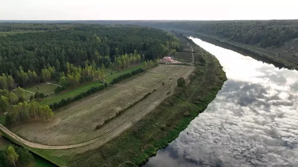 Участок в Тверская область, Старицкий муниципальный округ, д. Сельцо  ... - Фото 0