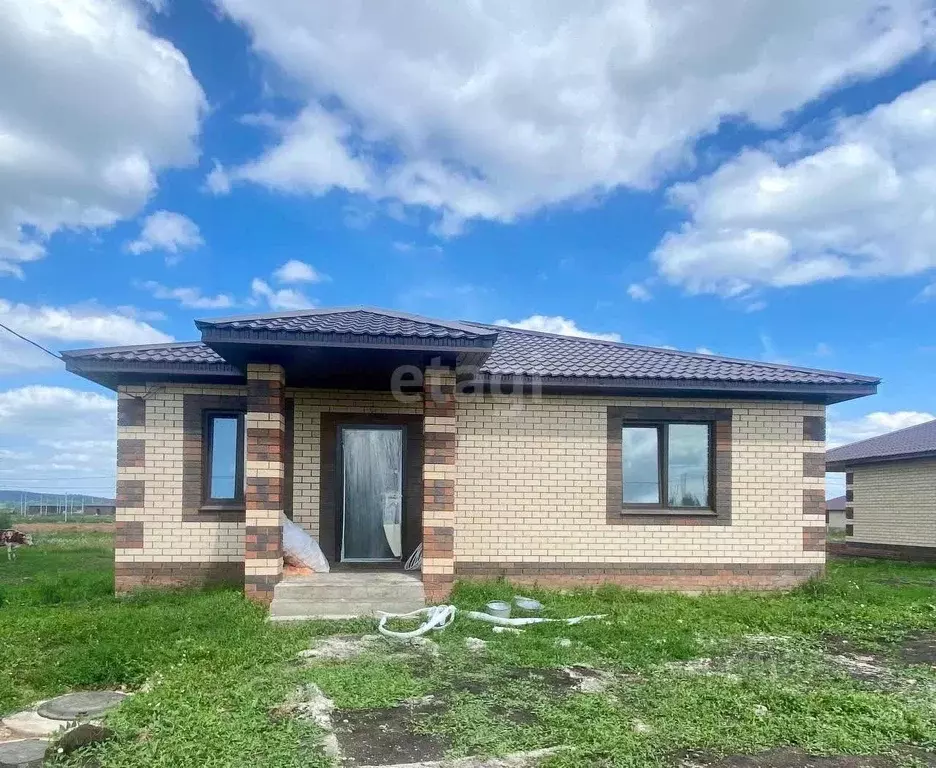 Дом в Башкортостан, Кармаскалинский район, Кабаковский сельсовет, д. ... - Фото 1