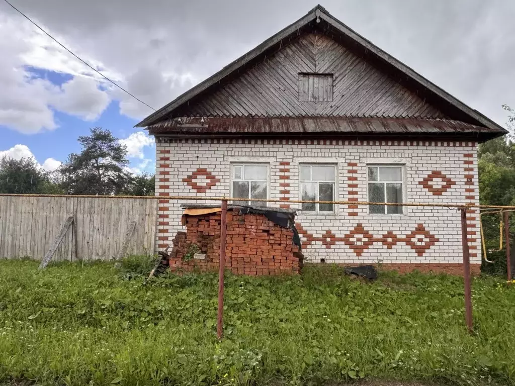 Дом в Марий Эл, Параньгинский район, Елеевское с/пос, д. Вочарма ул. ... - Фото 1