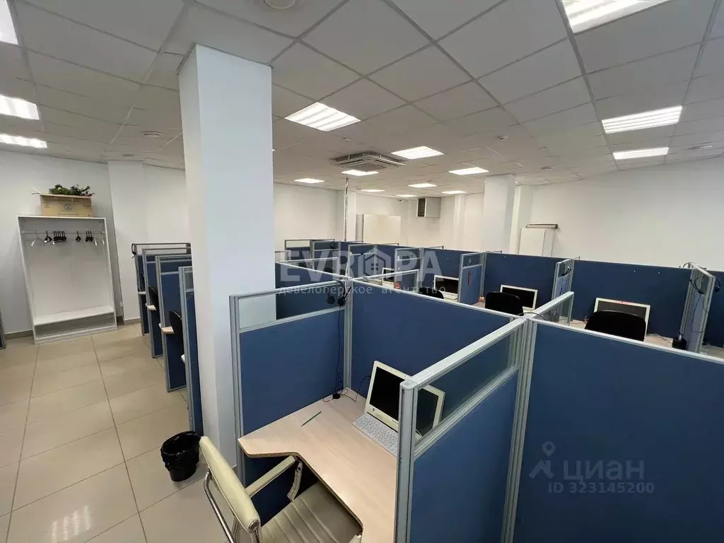 Офис в Ульяновская область, Ульяновск ул. Бебеля, 11 (350 м) - Фото 1