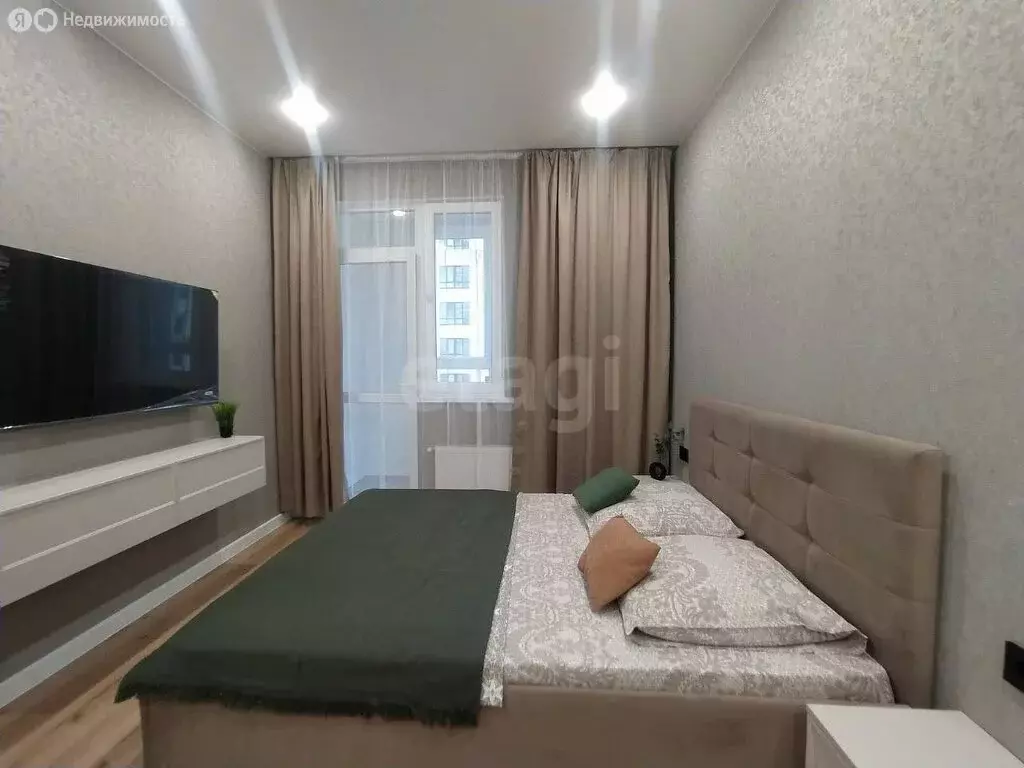 1-комнатная квартира: Мирное, улица Крымской Весны, 13к2 (41 м) - Фото 0