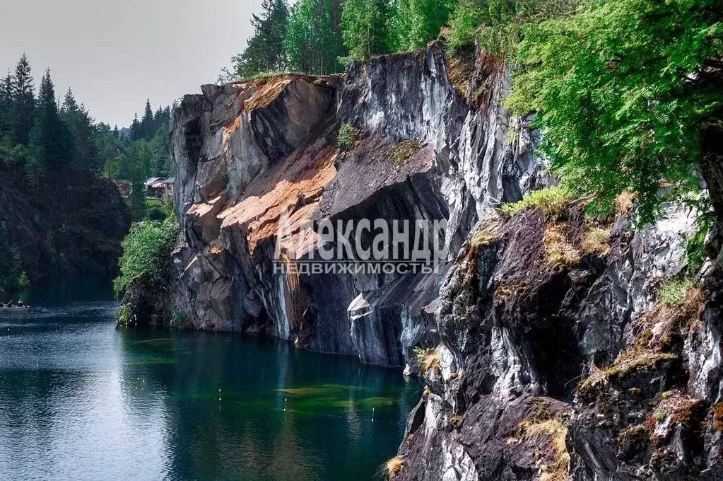 Участок в Карелия, Сортавальский муниципальный округ, пос. Рускеала  ... - Фото 0