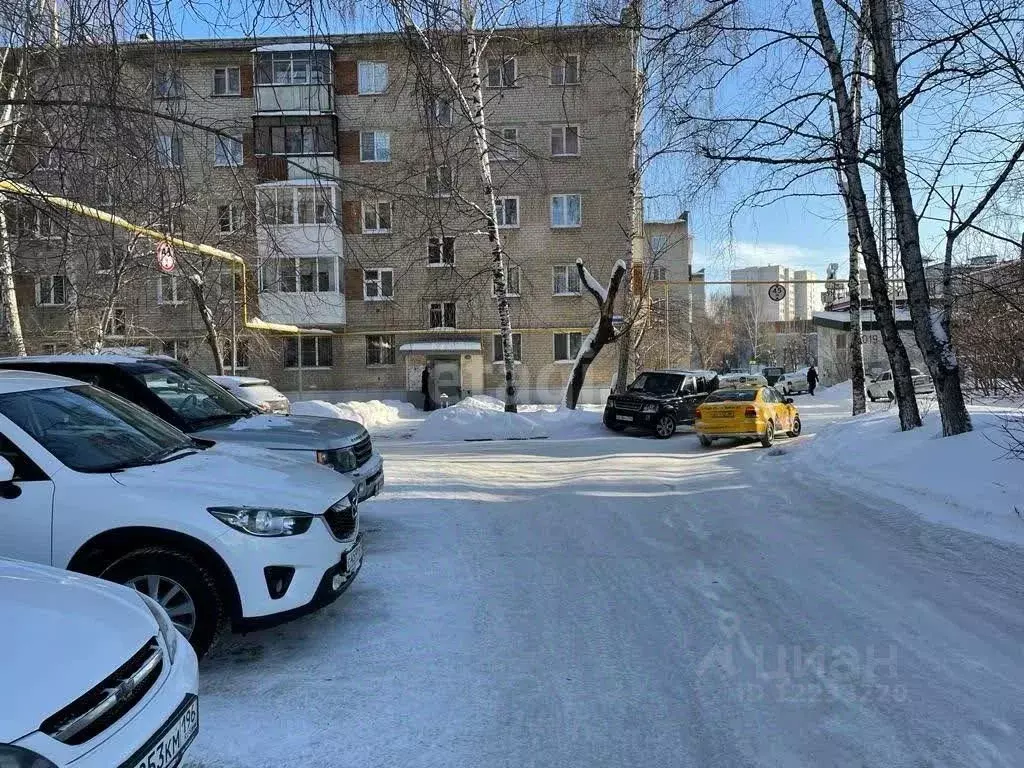 Комната Свердловская область, Екатеринбург ул. Белореченская, 9к1 (8.1 ... - Фото 1