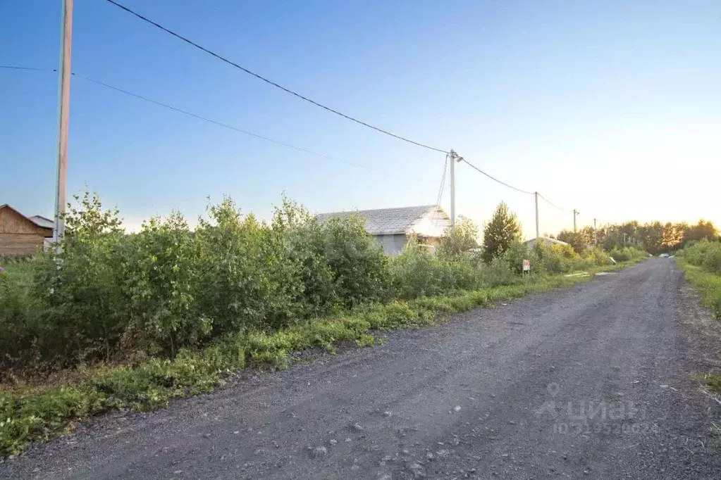 Участок в Тюменская область, Тюменский район, д. Якуши, Атлетик ... - Фото 0