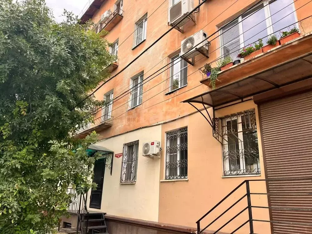 1-комнатная квартира: Астрахань, улица Красная Набережная, 46 (31.2 м) - Фото 0