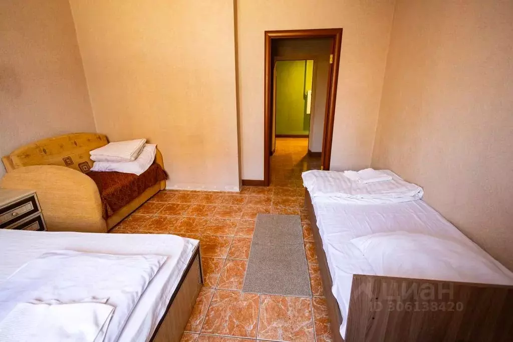 Комната Тюменская область, Тюмень ул. Ватутина, 11 - Фото 2