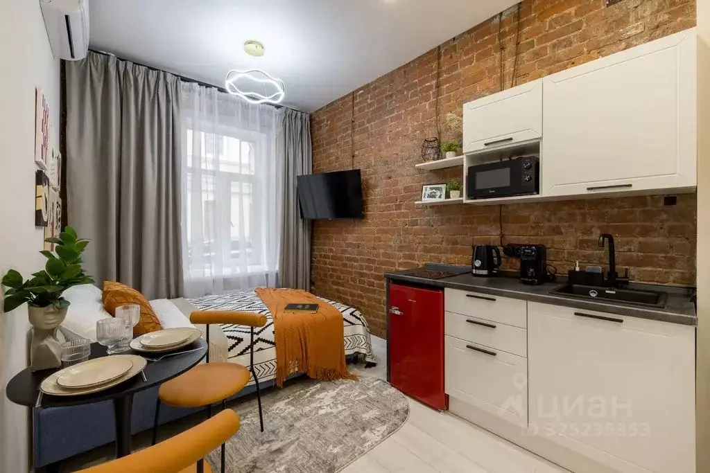 Студия Москва ул. Петровка, 17С4 (17.0 м) - Фото 1