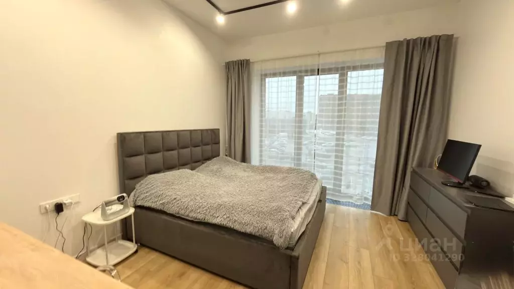 Студия Санкт-Петербург наб. Макарова, 58 (29.5 м) - Фото 2