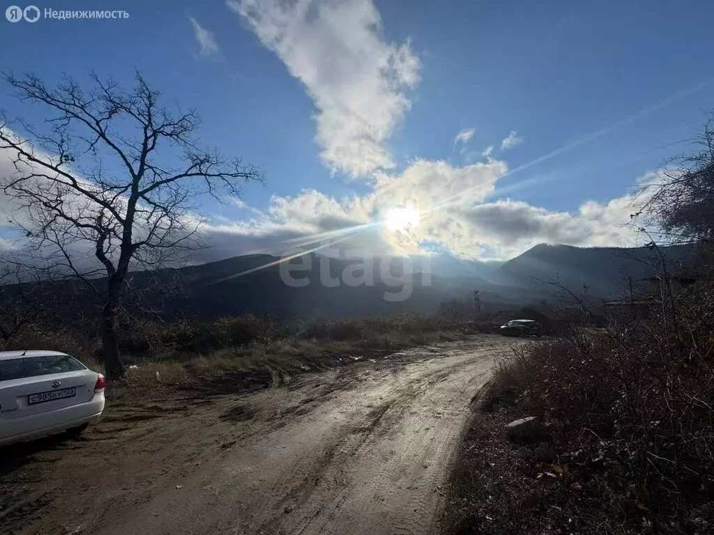 Участок в Республика Крым, муниципальный округ Алушта, посёлок ... - Фото 1