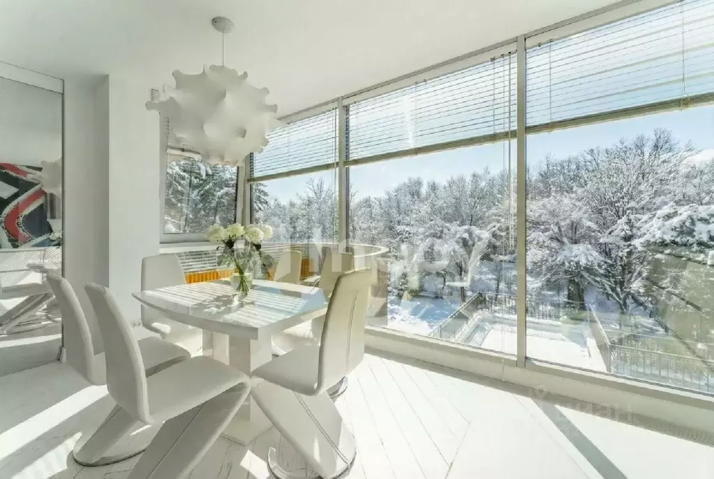 2-к кв. Калининградская область, Калининград Бассейная ул., 7 (70.8 м) - Фото 1