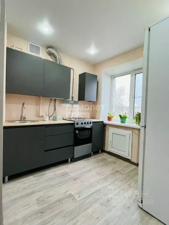 2-к кв. Самарская область, Тольятти Коммунистическая ул., 81А (42.1 м) - Фото 0