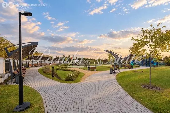 Дом в Одинцовский городской округ, деревня Лапино (930 м) - Фото 1