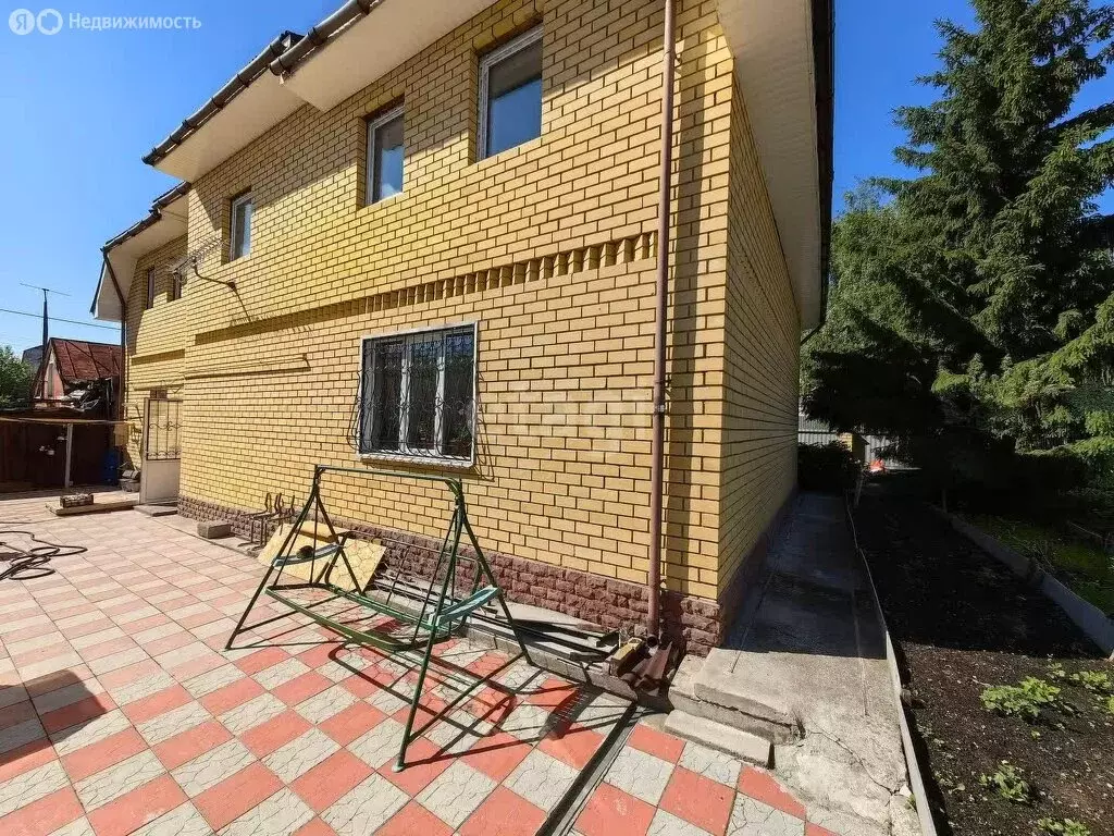 Дом в Екатеринбург, улица Тружеников (237 м) - Фото 0