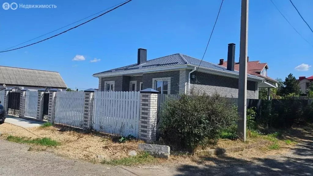 Дом в станица Гостагаевская, Колхозная улица (110 м) - Фото 1