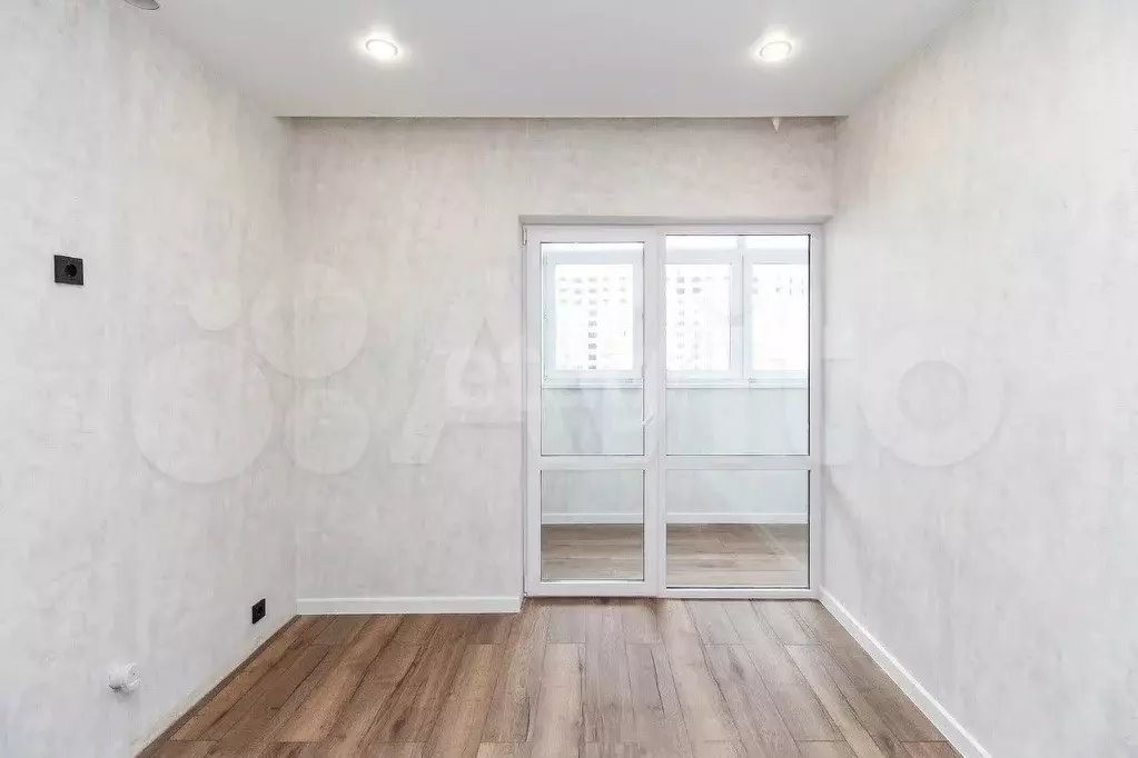 1-к. квартира, 30 м, 15/17 эт. - Фото 0