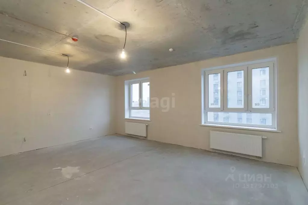 2-к кв. Тюменская область, Тюмень ул. Республики, 204к3 (93.4 м) - Фото 1