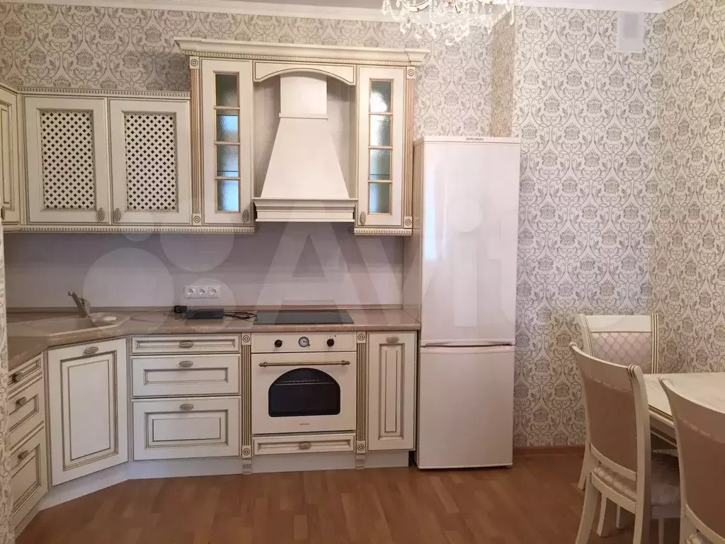 2-к. квартира, 60 м, 4/9 эт. - Фото 0